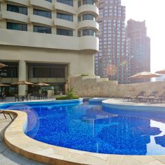 Отель Novotel Kuala Lumpur City Centre Малайзия, Куала-Лумпур - отзывы, цены и фото номеров - забронировать отель Novotel Kuala Lumpur City Centre онлайн бассейн