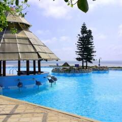 Отель Long Hai Beach Resort бассейн