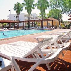 Отель Island Beach - Adults Only бассейн