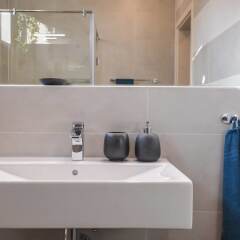 Отель FM Luxury 1-BDR Apartment - Sofia Dream Jungle Болгария, София - отзывы, цены и фото номеров - забронировать отель FM Luxury 1-BDR Apartment - Sofia Dream Jungle онлайн ванная
