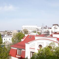 Гостиница Home-Hotel Bolshaya Zhitomirskaya 6-A Украина, Киев - отзывы, цены и фото номеров - забронировать гостиницу Home-Hotel Bolshaya Zhitomirskaya 6-A онлайн балкон