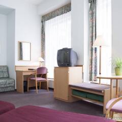 Отель City Hotel Pilvax Венгрия, Будапешт - 7 отзывов об отеле, цены и фото номеров - забронировать отель City Hotel Pilvax онлайн удобства в номере фото 2