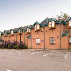 Отель Premier Inn Leicester South - Oadby парковка