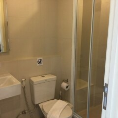 Отель The Base Uptown Phuket Таиланд, Пхукет - отзывы, цены и фото номеров - забронировать отель The Base Uptown Phuket онлайн ванная