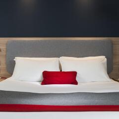 Отель Holiday Inn Express London - Dartford сейф в номере