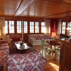 Отель Drive - Three Bedroom Швейцария, Гштад - отзывы, цены и фото номеров - забронировать отель Drive - Three Bedroom онлайн комната для гостей