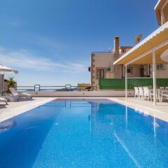 Villa Esya 1 by Akdenizvillam Турция, Калкан - отзывы, цены и фото номеров - забронировать отель Villa Esya 1 by Akdenizvillam онлайн бассейн фото 2