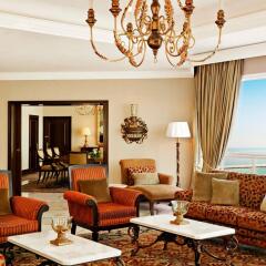 Отель Sheraton Jumeirah Beach Resort ОАЭ, Дубай - 3 отзыва об отеле, цены и фото номеров - забронировать отель Sheraton Jumeirah Beach Resort онлайн интерьер отеля фото 3