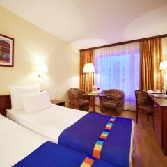 Отель Park Inn by Radisson Poliarnie Zori, Murmansk Мурманск комната для гостей фото 2