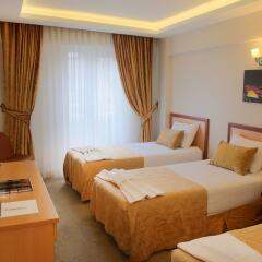 Martinenz Hotel сейф в номере