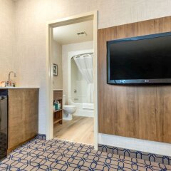 Quality Suites Whitby in Whitby, Canada from 142$, photos, reviews - zenhotels.com room amenities photo 2