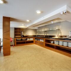 The Monard Hotel питание
