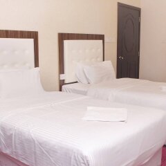 Delmon Hotel Apartments in Muscat, Oman from 63$, photos, reviews - zenhotels.com guestroom photo 2