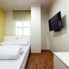 Отель Chloe Guest House Южная Корея, Сеул - отзывы, цены и фото номеров - забронировать отель Chloe Guest House онлайн комната для гостей