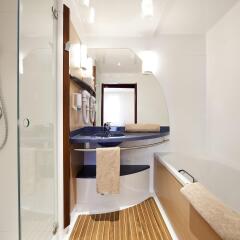 Отель Novotel Suites Nice Airport ванная