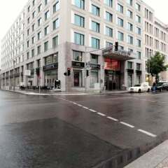 Отель ARCOTEL John F Berlin парковка
