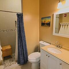 Отель 1123 Northwest Apartment #1052 - 3 Br Apts США, Вашингтон - отзывы, цены и фото номеров - забронировать отель 1123 Northwest Apartment #1052 - 3 Br Apts онлайн ванная фото 2