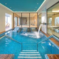 Отель Pine Cliffs Ocean Suites, a Luxury Collection Resort & Spa бассейн
