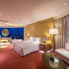 Renaissance Chengdu Hotel комната для гостей фото 3