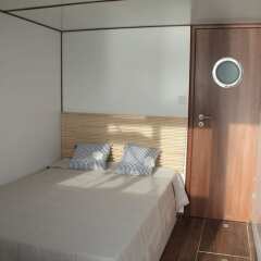 Отель Houseboat Jyväskylä Ювяскюля сейф в номере
