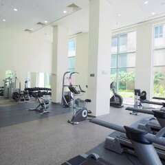 Отель Mayfair - Ease by Emaar Two Bedroom фитнесс-зал