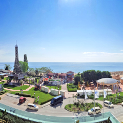 INTERNATIONAL Hotel Casino & Tower Suites балкон