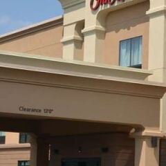 Отель Hampton Inn & Suites Sharon, PA балкон