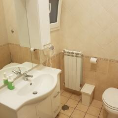 Отель Affittacamere Holiday And Rome ванная фото 2