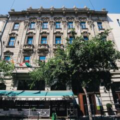 Отель Courtyard by Marriott Budapest City Center бассейн