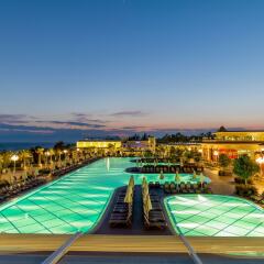 Güral Premier Belek Турция, Белек - отзывы, цены и фото номеров - забронировать отель Güral Premier Belek - All Inclusive онлайн бассейн
