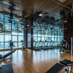 First Central Hotel Suites фитнесс-зал фото 3