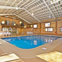 Отель Best Western Summit Inn США, Ниагара-Фолс - отзывы, цены и фото номеров - забронировать отель Best Western Summit Inn онлайн бассейн