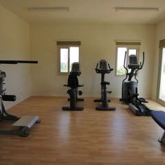 Отель Protaras Tennis And Country Club Протарас фитнесс-зал