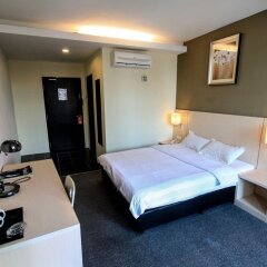 Отель Super 8 Hotel @ Georgetown Малайзия, Пенанг - отзывы, цены и фото номеров - забронировать отель Super 8 Hotel @ Georgetown онлайн сейф в номере