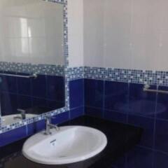 Отель Korakod Guest House Ланта ванная