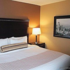 Отель La Quinta Inn & Suites by Wyndham Seattle Downtown США, Сиэтл - отзывы, цены и фото номеров - забронировать отель La Quinta Inn & Suites by Wyndham Seattle Downtown онлайн комната для гостей фото 3