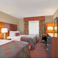 Отель Ramada Staten Island с домашними животными