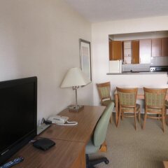 Отель Oceanside Hotel Канада, Ванкувер - отзывы, цены и фото номеров - забронировать отель Oceanside Hotel онлайн комната для гостей фото 3