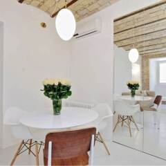 Отель Charming flat near Colosseum Рим комната для гостей фото 3