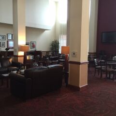 Отель Holiday Inn Express Hotel & Suites Columbus Univ Area - Osu США, Колумбус - отзывы, цены и фото номеров - забронировать отель Holiday Inn Express Hotel & Suites Columbus Univ Area - Osu онлайн интерьер отеля