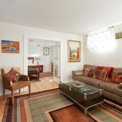Отель Private and Cozy Home in Kerrisdale Канада, Ванкувер - отзывы, цены и фото номеров - забронировать отель Private and Cozy Home in Kerrisdale онлайн комната для гостей фото 5