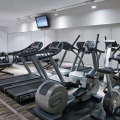 Отель Courtyard by Marriott Tokyo Station фитнесс-зал фото 2