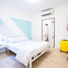 My Thai Hostel Бангкок комната для гостей