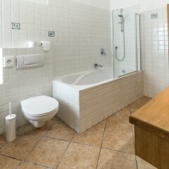 Отель FanTom Home Чехия, Прага - отзывы, цены и фото номеров - забронировать отель FanTom Home онлайн ванная фото 2