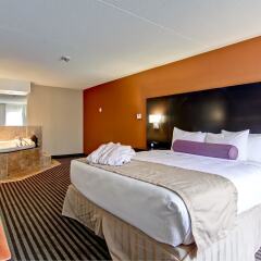 Отель Best Western Plus Toronto North York Hotel & Suites Канада, Торонто - отзывы, цены и фото номеров - забронировать отель Best Western Plus Toronto North York Hotel & Suites онлайн комната для гостей фото 2