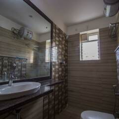 Отель OYO 12953 Home Pool View 2BHK Arpora Гоа ванная