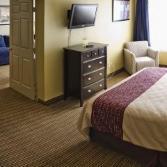 Отель Clarion Inn & Suites США, Маскегон-Хейтс - отзывы, цены и фото номеров - забронировать отель Clarion Inn & Suites онлайн удобства в номере