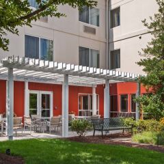 Отель Fairfield Inn & Suites by Marriott Frederick фото 2