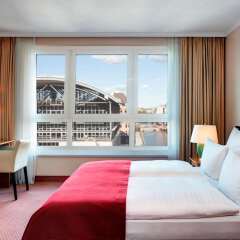 Отель Steigenberger Hotel Hamburg Германия, Гамбург - 2 отзыва об отеле, цены и фото номеров - забронировать отель Steigenberger Hotel Hamburg онлайн комната для гостей фото 4