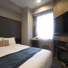 Отель THE KNOT TOKYO Shinjuku сейф в номере